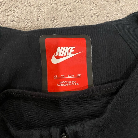 Women's Nike Tech Fleece Zip Up Sweater - Picture 6 of 10